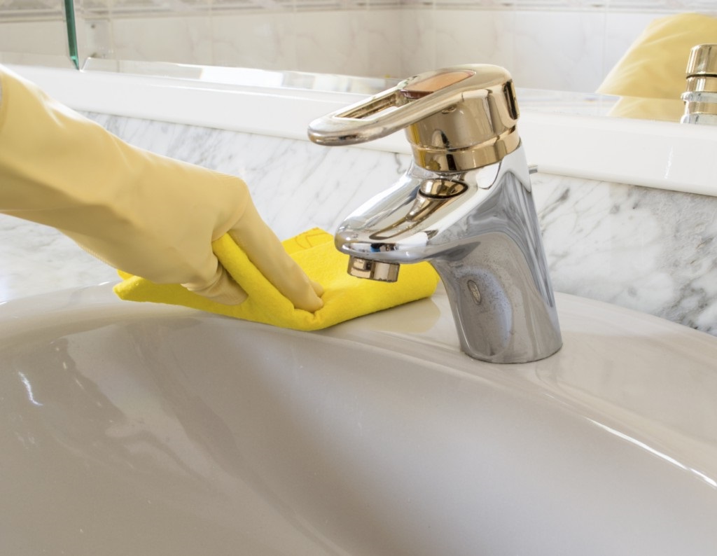 3 3 - Helpful Household Tips for Spring Cleaning in the Bathroom Part 3