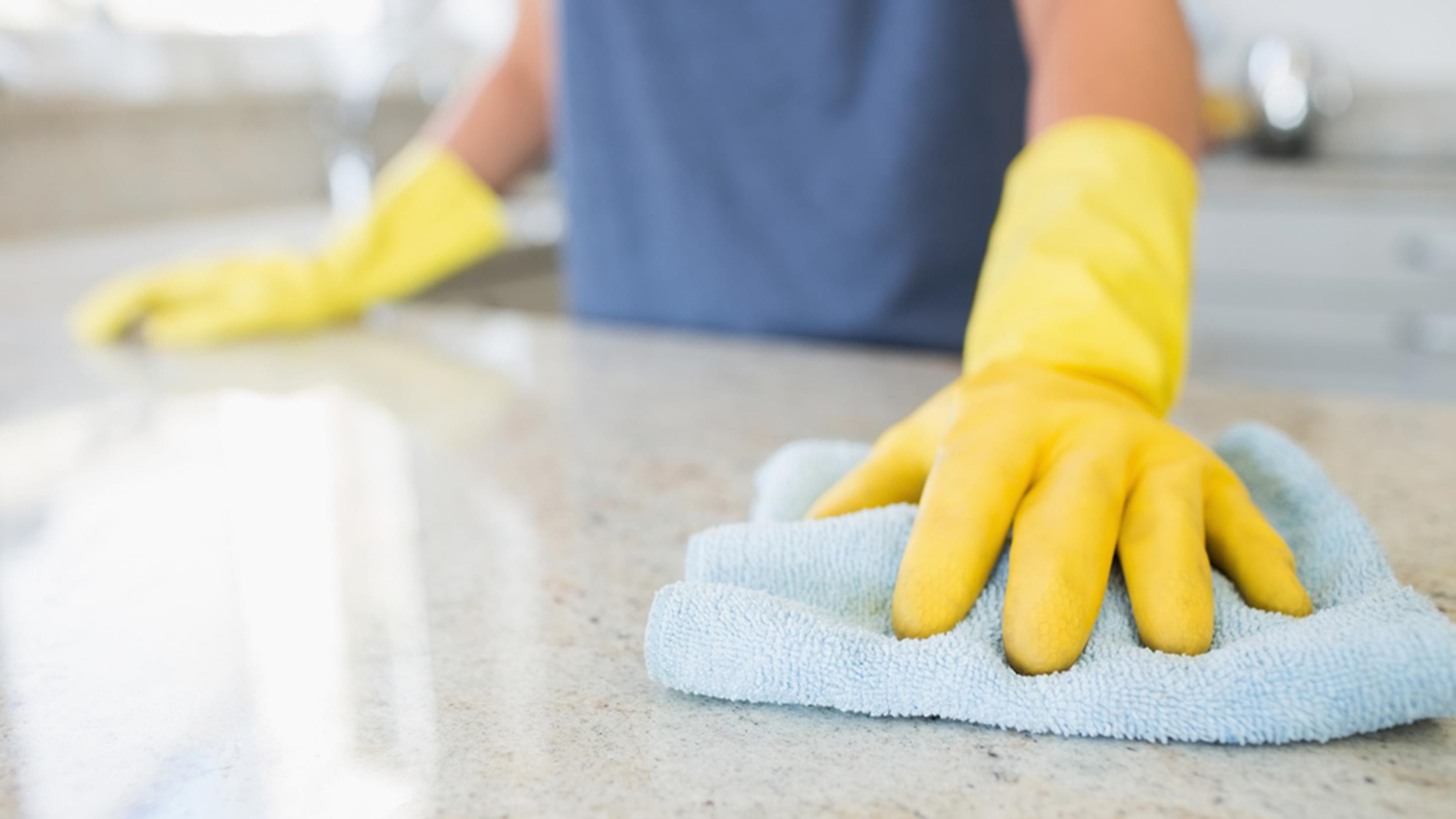 Kitchen Countertop Cleaning