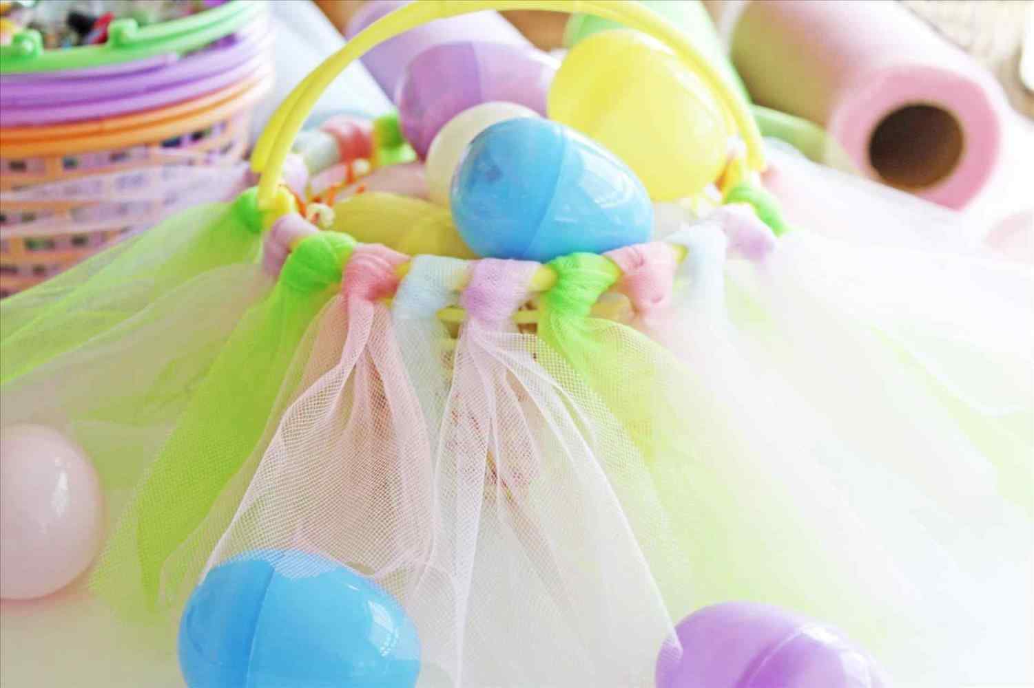 Easter-Basket-full-of-easter-eggs