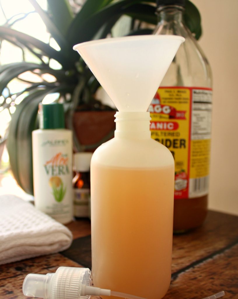vinegar-and-lemon-acidic-spray