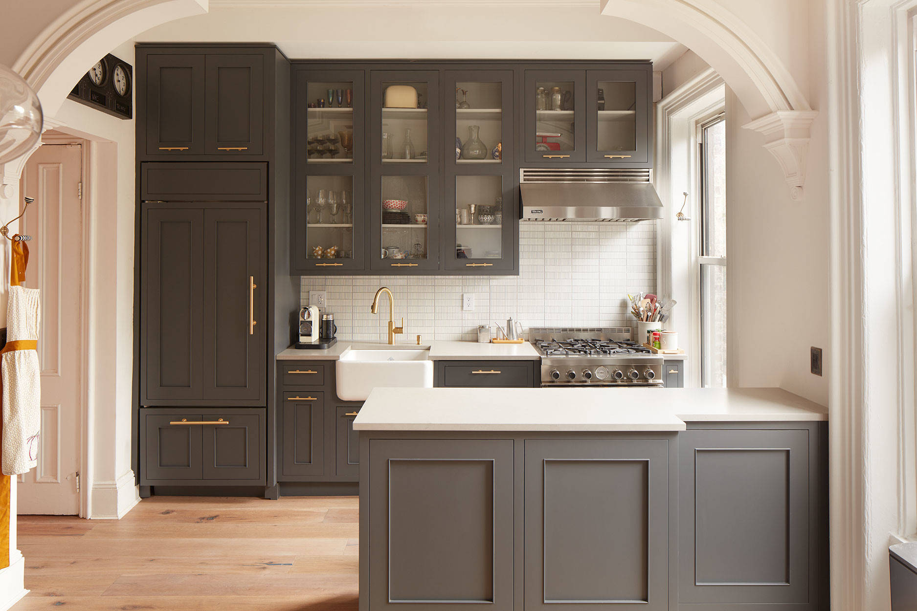 insta black shaker cabinets with glass doors - 9 Reasons Why You Should Choose Wall Cabinets Over Open Shelving