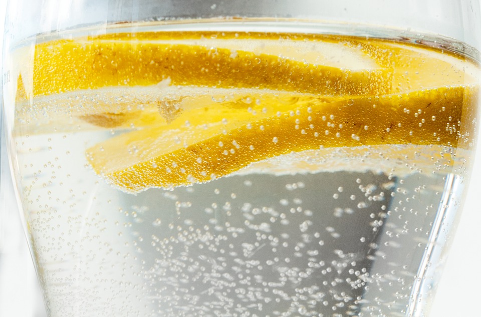water with lemon added - Advantages of Lemon Water in the Morning