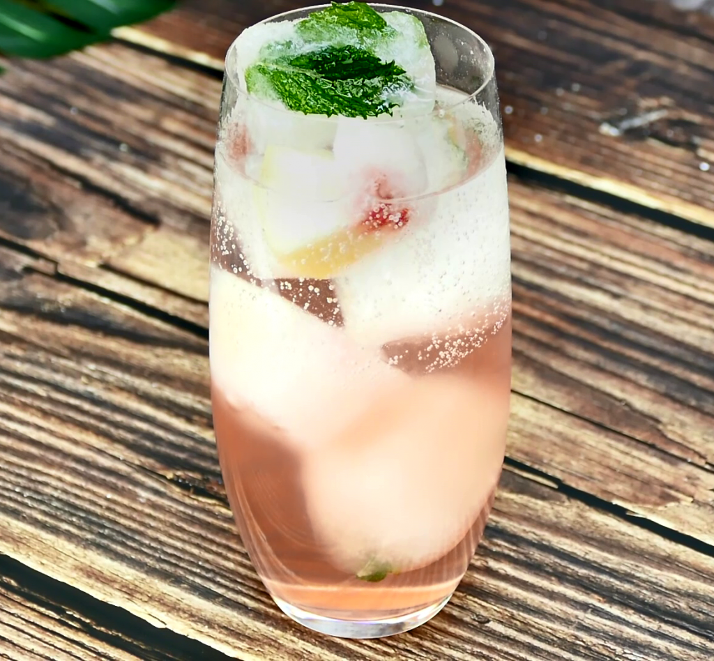 peach-mint-drop-summer-party-mocktail